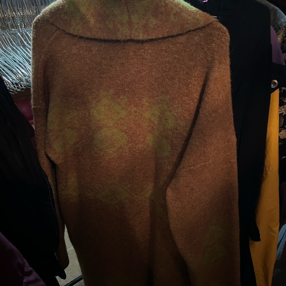 Cyrus Women's Lime Green and Tan Cardigan - Picture 4 of 4